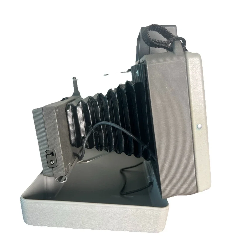 Polaroid Automatic 210‎ Land Camera Vtg Instant Film Folding Bellows Untested